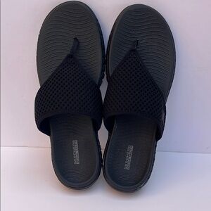 Skechers Black Goga Mat Sandals size 9